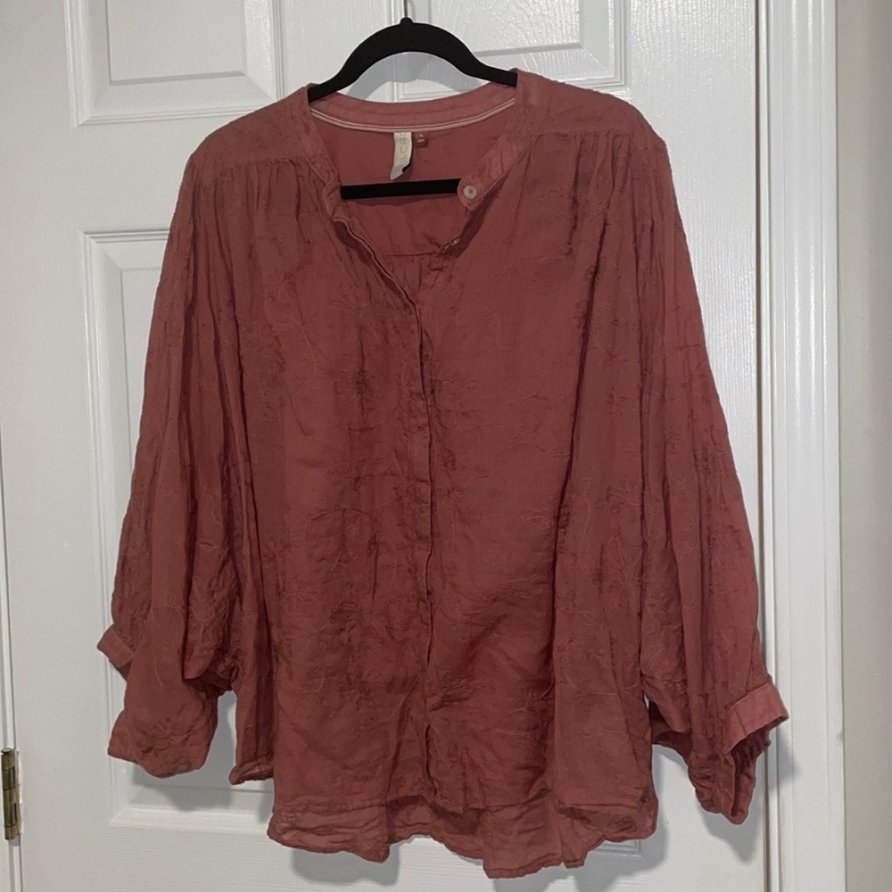 PILCO XL used, dark rose gause flowy top, detailed embroidery Anthropologie